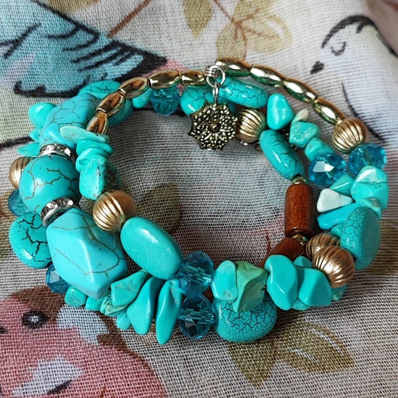 Turquoise Stone Wood Aqua Faceted Crystal Wood Beads Memory Wire Bracelet NEW - Picture 6 of 11